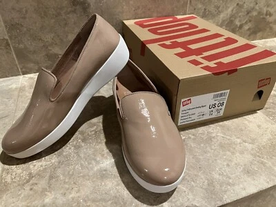 Fitflop  Audrey Crinkle-Patent Smoking Slippers Loafers Women’s Size 8 New - Image 1 of 4