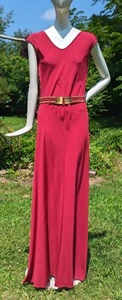 BEAUTIFUL 1930’S RED SILK CREPE DRESS W RUBY STONE BELT W/ GOLD SETTINGS - Picture 1 of 10