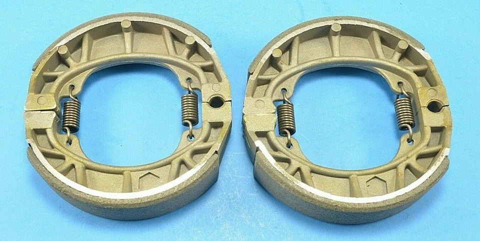 fit Honda C70 Passport 70 1980-1983/CT70 Trail 1977-94 Front/Rear Brake Shoes - Image 1 of 1
