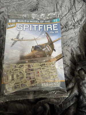 Issue 72-BUILD A MODEL OF THE SPITFIRE Mk 1A -HACHETTE - Brand new and sealed - Image 1 of 2
