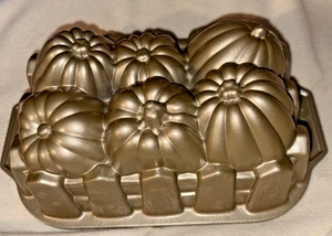 Nordic Ware Pumpkin Harvest Laib Pfanne Form Made in USA erzeugt 6 Tassen unbenutzt - Bild 1 von 5