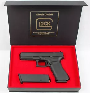 PISTOL GUN PRESENTATION CUSTOM DISPLAY CASE BOX for GLOCK 17 Gen.4 cal. 9x19 mm - Picture 1 of 12