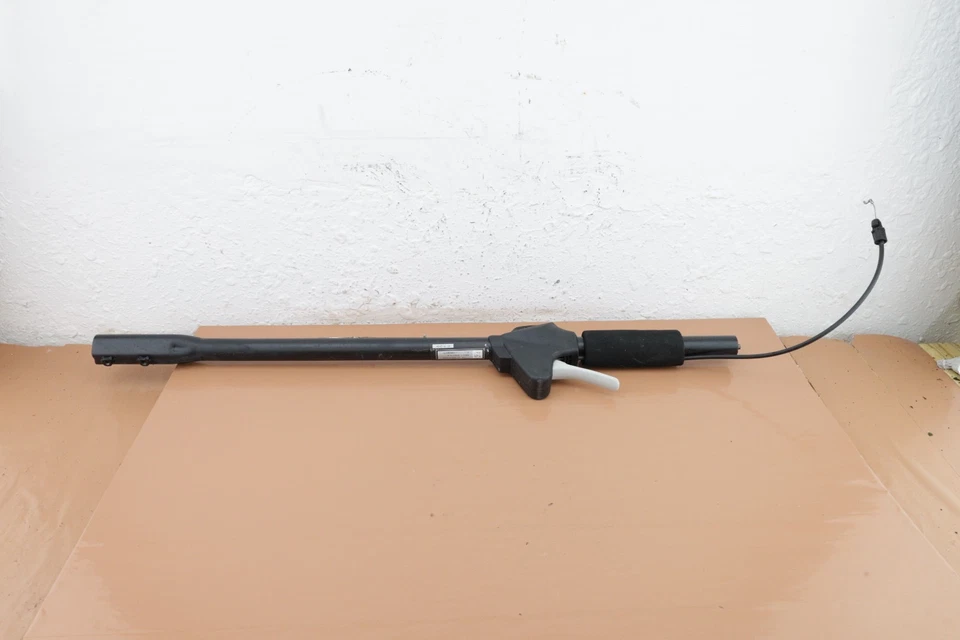 Homelite UT26PH String Trimmer OEM Trigger Handle / Driveshaft - Image 1 of 4