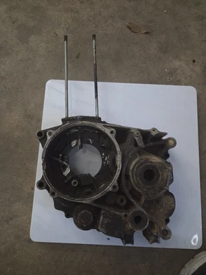1983-1985 Honda atc 200x inner case - Image 1 of 2
