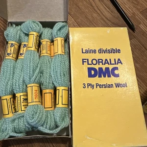 DMC Floralia Laine Divisible 100% Wool 10 Skeins 7604 Needlepoint Yarn Lt Aqua - Picture 1 of 4