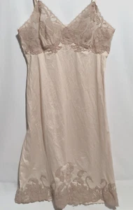 1960s Van Raalte Swan Applique Satin Full Slip Womens 34 Nude Lace Sheer Bust - Picture 1 of 7