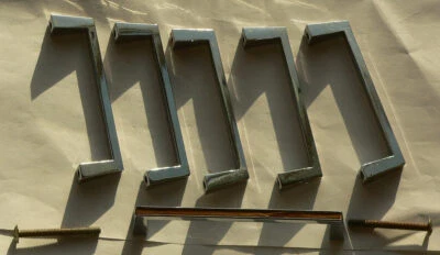 Lot de 5 poignées de tiroir, en inox avec une bande de bois (?)  - très bas prix - Photo 1/3