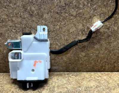 🚘 2011-2017 Nissan Quest Liftgate Tailgate Trunk Lock Latch actuator OEM - Imagem 1 de 4