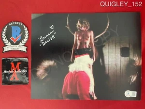 Foto desnuda firmada por Linnea Quigley de 8x10 Silent Night Deadly Night Beckett certificado de autenticidad - Imagen 1 de 1
