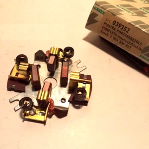 PIASTRA PORTASPAZZOLE MOTORINO AVVIAMENTO COMPLETO PER FORD - VW MENBER'S 039352 - Picture 1 of 2