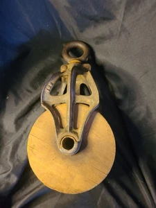 Vintage Cast Iron Wood Hay Pulley - Picture 1 of 7
