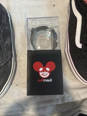 Movimiento japonés de 2 manos Neff "Daily" (DeadMau5) 50M Foto 1 de 4