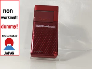 【Factice !】 Panasonic P-01A (couleur rouge) docomo-japon téléphone portable qui ne fonctionne pas - Photo 1 sur 5