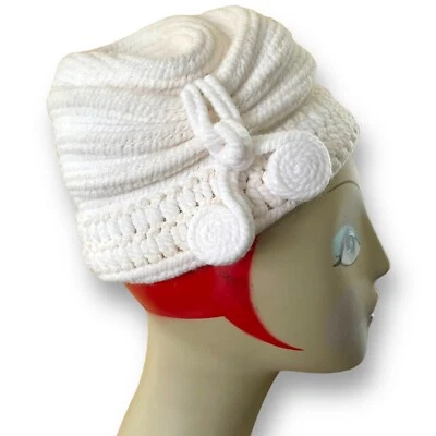 Vintage 1940s Everitt Needlepoint Womens Beehive Tilt Hat White Sculpted Toque - Image 1 of 4