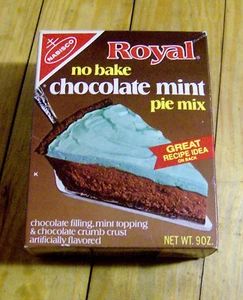 vintage UNOPENED 1970s NABISCO Royal chocolate mint pie mix box PUDDING old food - Picture 1 of 3