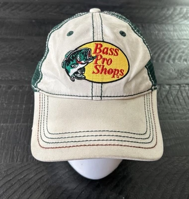 Gorra Trucker Beige y Verde Bajo Pro Shops Malla Bordada Snapback Foto 1 de 4