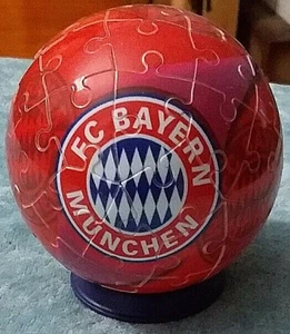 Vitrinenstück 3D Ravensburger Puzzleball mit Teller Bayern München - Bild 1 von 4