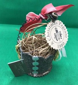 Wendy Addison Victorian Basket Glitter Ornament Christmas Pageant Cardboard 1880 - Bild 1 von 7