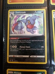 Juego de Cartas Coleccionables Pokémon Toxicroak Espada y Escudo Base Set 124/202 Holo Holo Raro W11 - Imagen 1 de 3