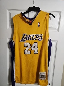 Los Angeles Lakers Kobe Bryant Mitchell And Ness 2006-07 Jersey #24 Size XXL - Picture 1 of 8