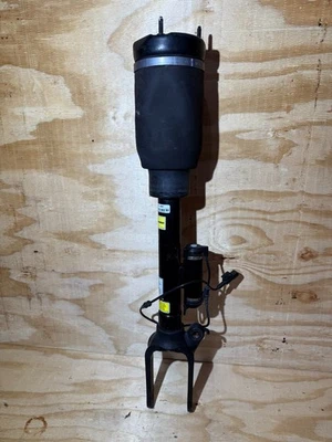 Mercedes-Benz W164 ML63 2007-2011 amortiguador delantero airmatic necesita bolsa Foto 1 de 4