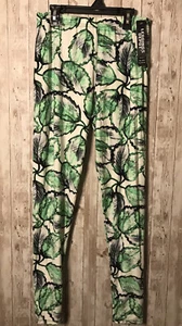 NEW Leggings Depot Plus Size Green Leafy Leaves Womens Leggings White Black - Picture 1 of 5