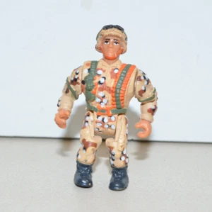 Vintage 1993 MILITARY MUSCLE MEN Action Figure Desert 2" Tall SF Toymakers Retro - Picture 1 of 2