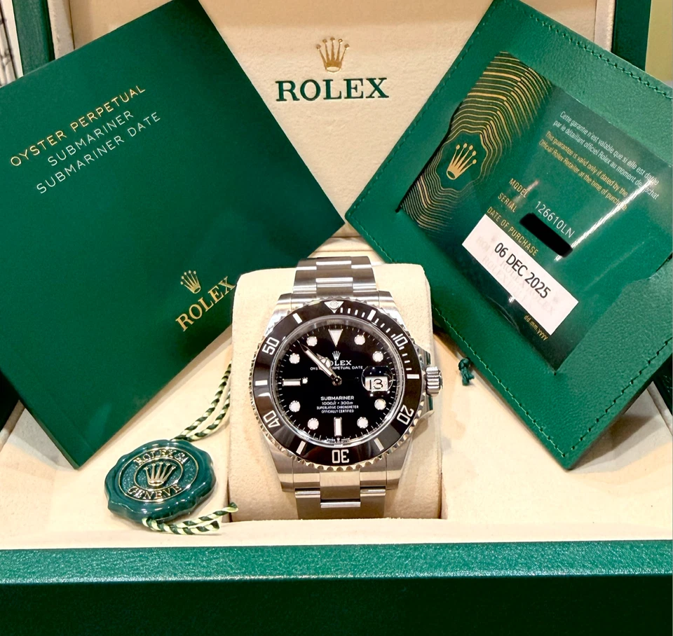 Reloj Rolex Submariner Date 2025 41 mm acero negro cerámica 126610LN caja papeles Foto 1 de 4