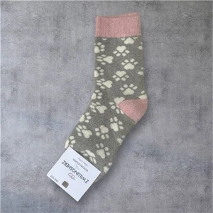 NEU ❤️Zwillingsherz ♥Kuschelsocken, Strümpfe „Hundepfote, Tatze grau, rosa - Bild 1 von 1