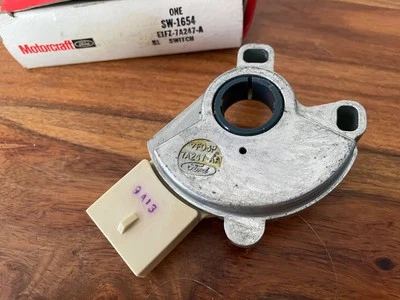 Ford Escort mk3, 4 automatic NEW GENUINE gearbox inhibitor switch 350539 7D8 - Image 1 of 4