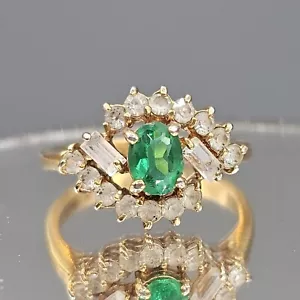 14k Yellow Gold Plated Simulated Emerald Ring Size 7.75 Crystal Accents Cocktail - Picture 1 of 12