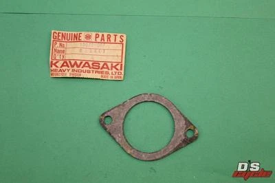 NOS KAWASAKI 1974-76 KX125 EXHAUST GASKET PART# 18050-007  - Imagem 1 de 4