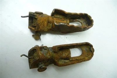 Yamaha MX175 MX 175 #4230 Foot Pegs & Mounting Bolts with Springs - Image 1 of 3