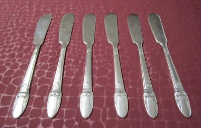 FIRST LOVE 6 Butter Knives or Spreaders Silverplate 1937 No Monograms        gbr - Image 1 of 4