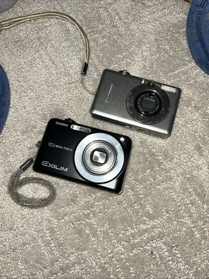 Lot of Two Digital Cameras Not Sure If Work - Image 1 of 4