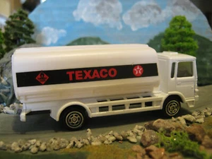 Corgi MAN Truck Petrol Tanker Texaco 1/64 scale - Picture 1 of 4