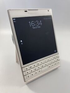 Blackberry Passport White Unlocked 32GB 4.5" 13MP 3GB RAM Android Smartphone