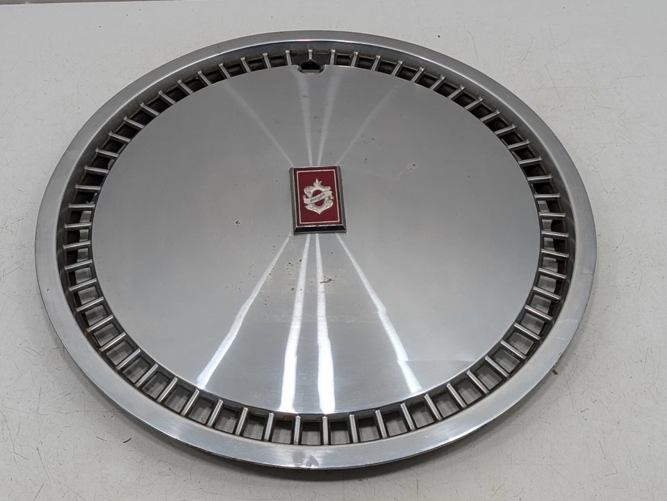 Oldsmobile Delta 88 98 1980-1990 tapacubos cubierta de rueda antigua vintage Foto 1 de 4