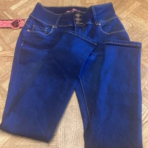 NWT Wave Jeans Juniors' Blue Denim Jeans Size 7, Elastic Waist (28-32)x28 - Picture 1 of 15