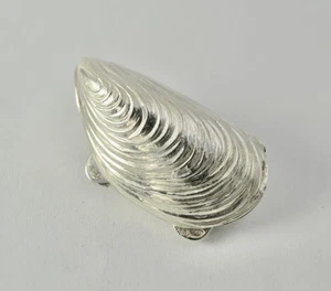 Antique Italiy 800 Solid Silver Pill Box Case Mussel Shell Shape 20th Century - Picture 1 of 10