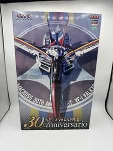 Hasegawa 1/48 Macross VF-1J VALKYRIE 30th Anniversary Color Model Kit w/Tracking - Picture 1 of 8