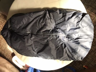 Funda portabebés/asiento de coche Eddie Bauer negra ventilada Foto 1 de 3