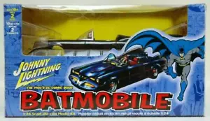 Johnny Lightning 1960's Classic Comics BATMOBILE 1:24 Scale Die-Cast Model Kit - Picture 1 of 12