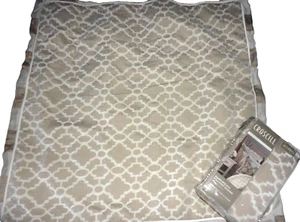 CROSCILL ANESSA LATTE & CREAM TRELLIS (2P) EURO PILLOW SHAMS 26 X 26 - Picture 1 of 5