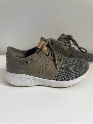 NUEVO Balance Balance Cruz V2 Fresh Foam Running, Preescolar Talla 11 Nuevo sin caja Leer Foto 1 de 4