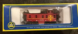 HO Scale Model Train 35’ Steel Caboose Santa Fe #7240 AT&SF Railroad Car # 58603 - Picture 1 of 5