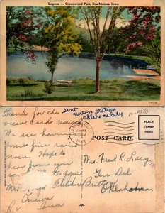 Postal de Greenwood Park Lagoon en Des Moines Iowa con árboles y mesa de picnic - Imagen 1 de 1