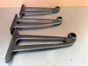 3 Forged Primitive Heavy Duty Cast Iron Closet Rods/Hand Rail Salvage Brackets - Picture 1 of 13