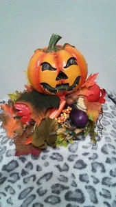 HALLOWEEN GLASFASER KÜRBIS DISPLAY MIT HERBSTBLÄTTERN/MAIS EICHEL NÜSSE & MEHR - Bild 1 von 7