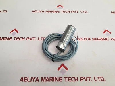 Telemecanique xsa-a10011 proximity switch 24/240v - Image 1 of 4